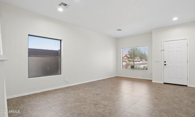 2575 W AMBER SUN Drive, Phoenix, AZ 85085