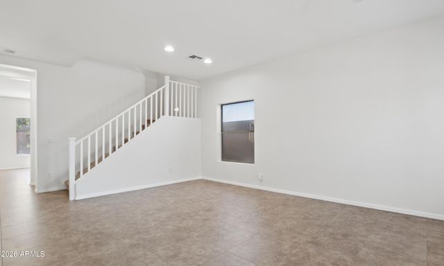 2575 W AMBER SUN Drive, Phoenix, AZ 85085