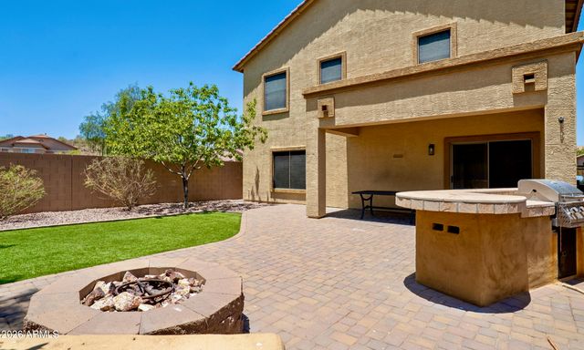 2575 W AMBER SUN Drive, Phoenix, AZ 85085