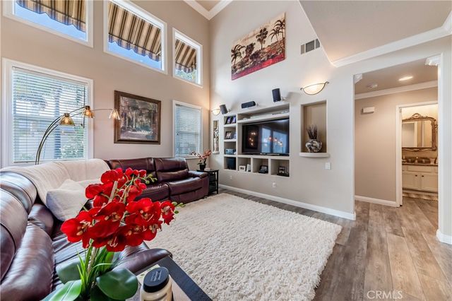 32420 San Marco Dr, Temecula, CA 92592