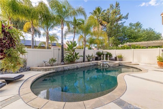 32420 San Marco Dr, Temecula, CA 92592