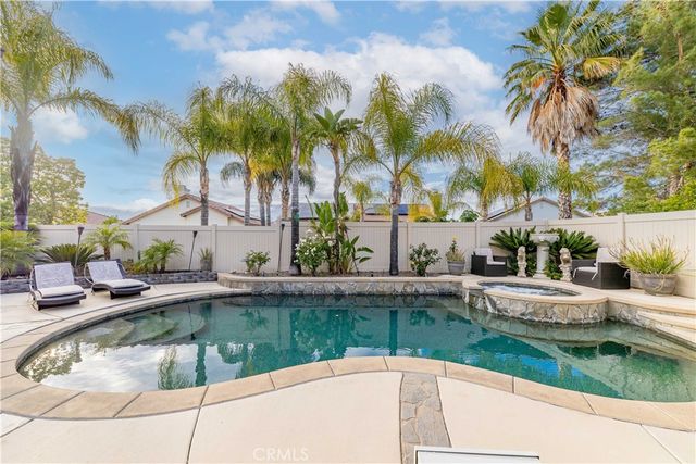 32420 San Marco Dr, Temecula, CA 92592