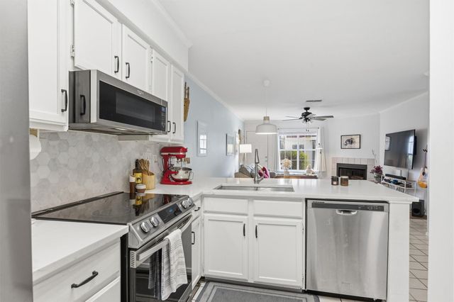 2215 Post RD 1018, Austin, TX 78704