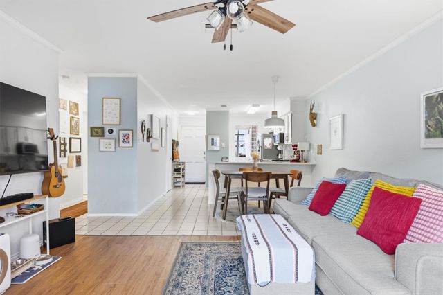 2215 Post RD 1018, Austin, TX 78704