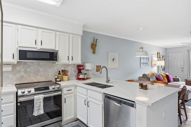 2215 Post RD 1018, Austin, TX 78704