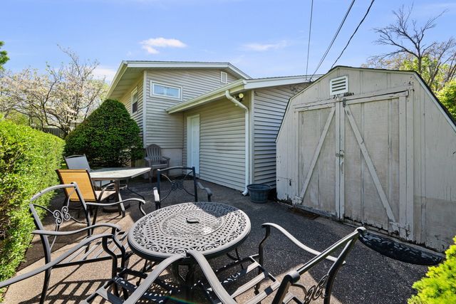 1511 Parklane Drive, Bettendorf, IA 52722