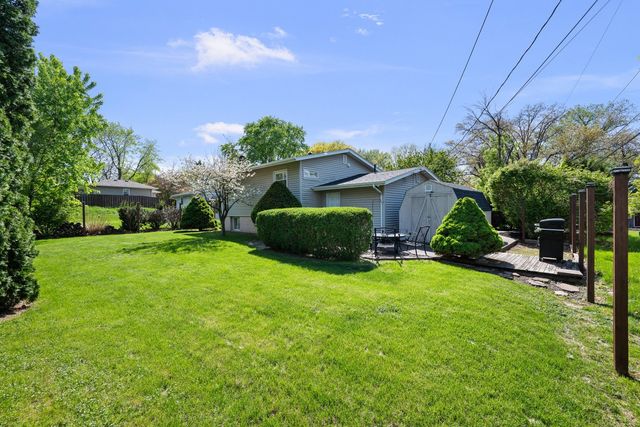 1511 Parklane Drive, Bettendorf, IA 52722