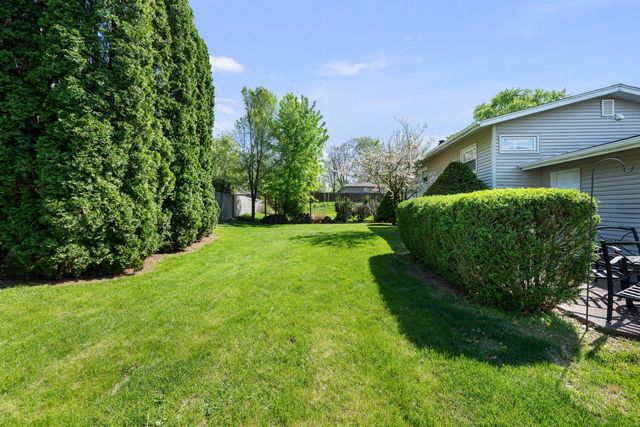 1511 Parklane Drive, Bettendorf, IA 52722