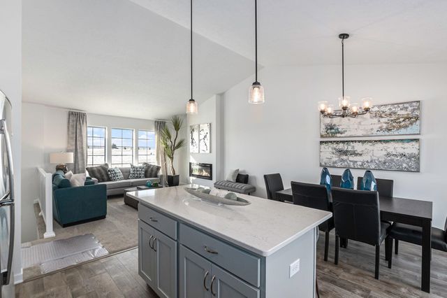 6517 N 168 Avenue, Omaha, NE 68116