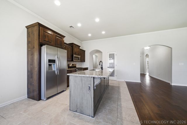 2501 S 16th Court, Broken Arrow, OK 74012