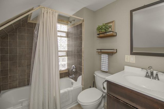 50 Winnipeg Avenue, Saint Paul, MN 55117