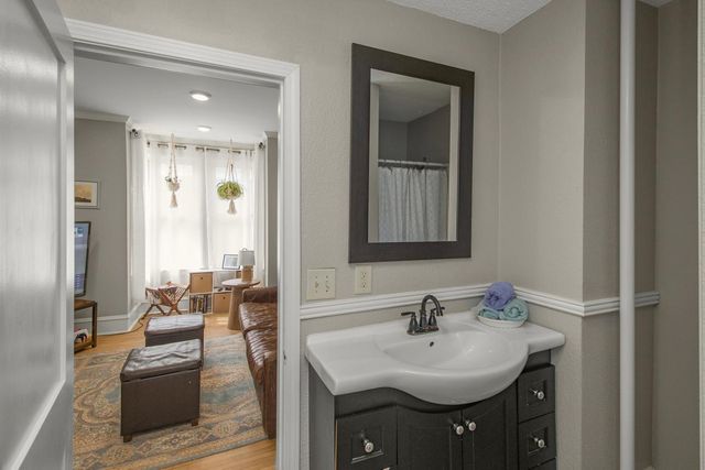 50 Winnipeg Avenue, Saint Paul, MN 55117