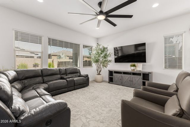 2944 E BIRDSONG Avenue, San Tan Valley, AZ 85143