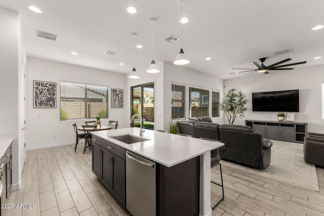 2944 E BIRDSONG Avenue, San Tan Valley, AZ 85143