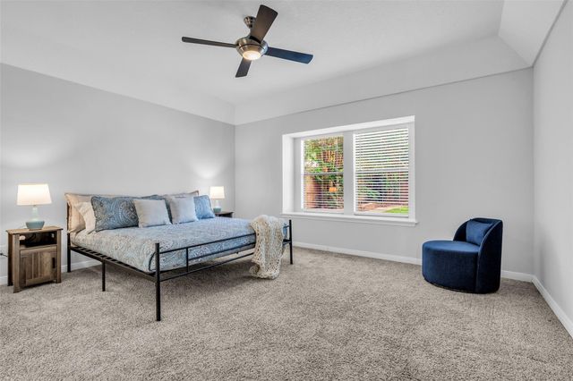 11727 Pecan Creek Drive, Houston, TX 77043