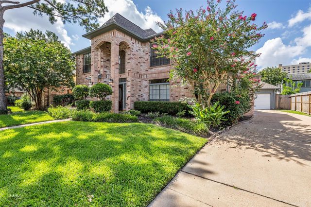 11727 Pecan Creek Drive, Houston, TX 77043