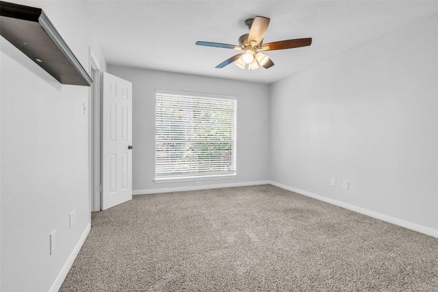 11727 Pecan Creek Drive, Houston, TX 77043
