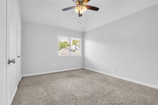11727 Pecan Creek Drive, Houston, TX 77043