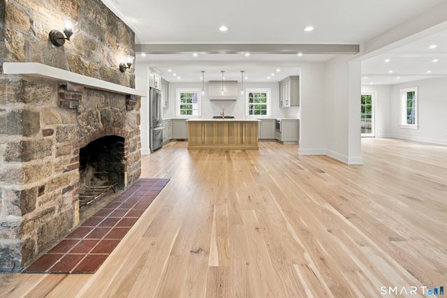 102 Newtown Turnpike, Westport, CT 06880