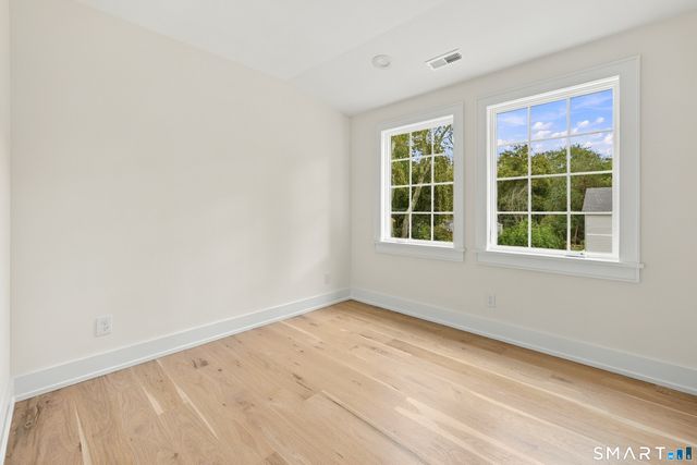 102 Newtown Turnpike, Westport, CT 06880