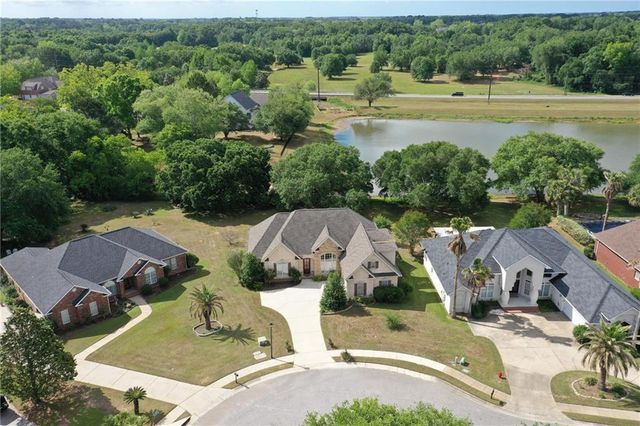 8788 Lake View Drive, Fairhope, AL 36532