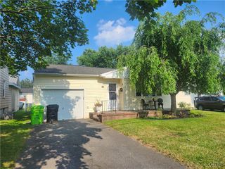 212 Florida Road North, Salina, NY 13211
