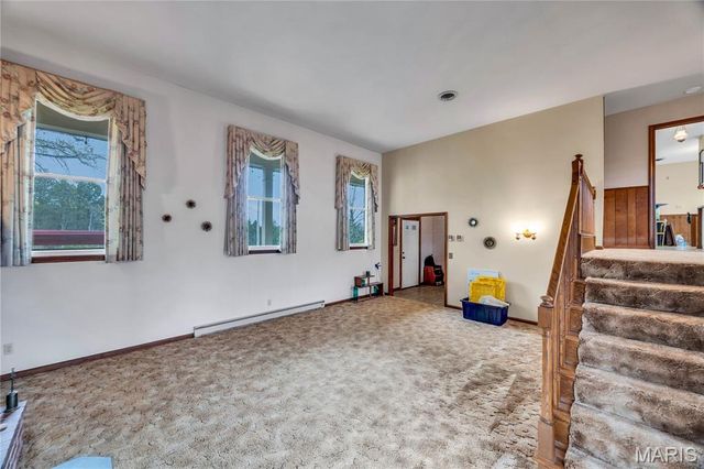 137 State Highway H, Hermann, MO 65041