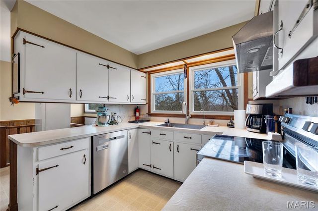 137 State Highway H, Hermann, MO 65041