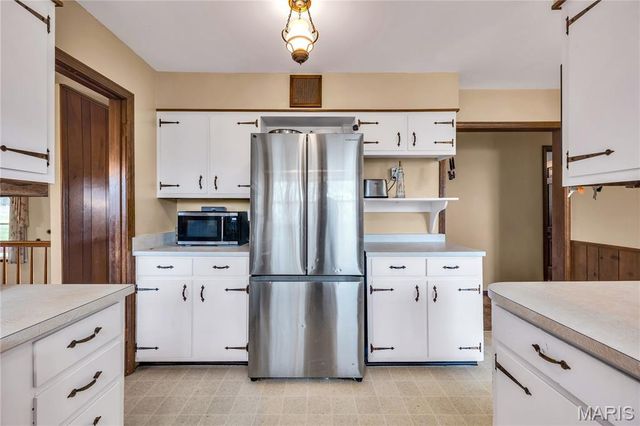 137 State Highway H, Hermann, MO 65041