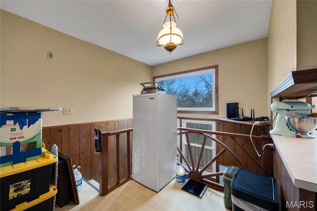 137 State Highway H, Hermann, MO 65041