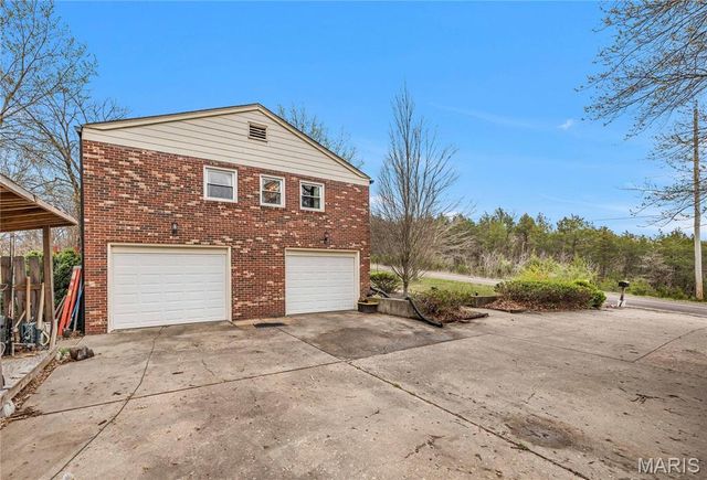 137 State Highway H, Hermann, MO 65041