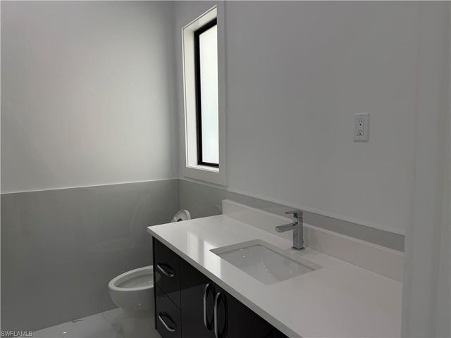 3430 1st AVE NW, Naples, FL 34120