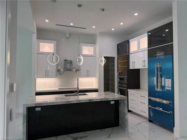 3430 1st AVE NW, Naples, FL 34120