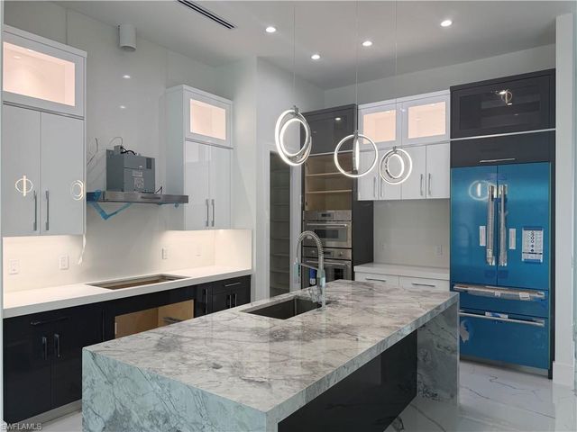 3430 1st AVE NW, Naples, FL 34120