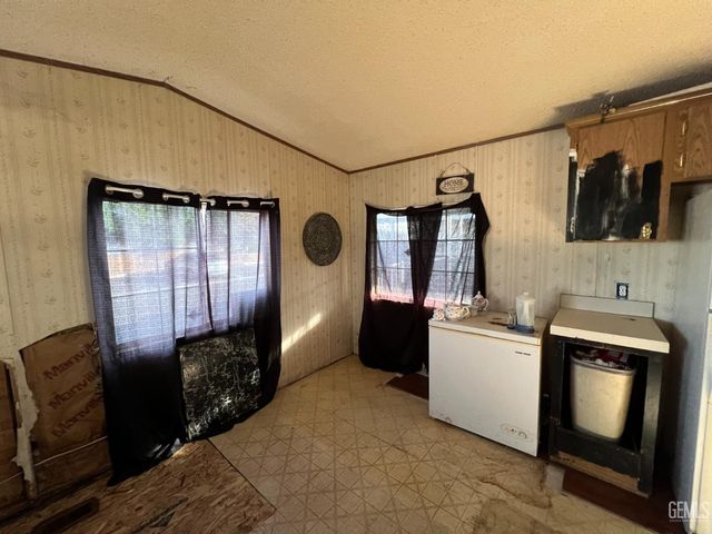 3535 Stine Road 148, Bakersfield, CA 93309