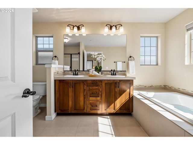 10829 Sw CARINTHIA Cir, Wilsonville, OR 97070