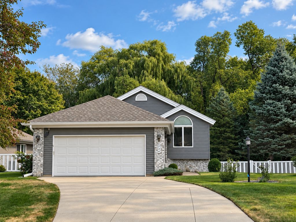 5734 Heather Ridge Drive, Shoreview, MN 55126 — exterior
