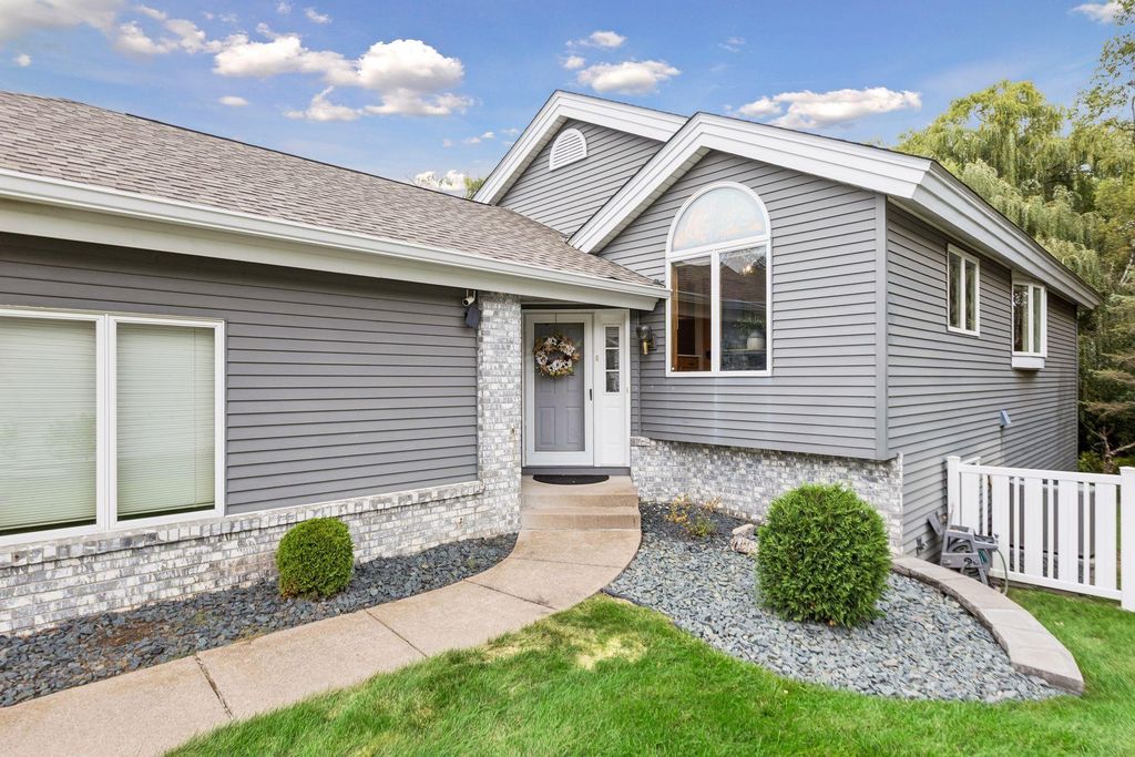 5734 Heather Ridge Drive, Shoreview, MN 55126 — photo 5
