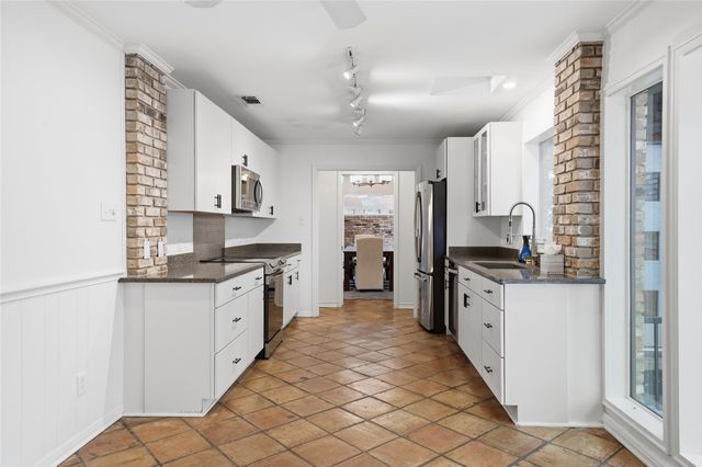 2145 Fountain Square Drive, Fort Worth, TX 76107