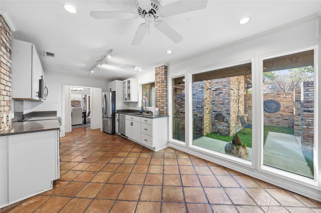 2145 Fountain Square Drive, Fort Worth, TX 76107