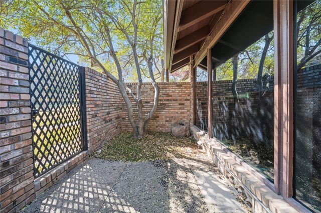 2145 Fountain Square Drive, Fort Worth, TX 76107