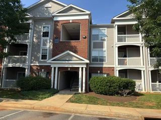175 YELLOWSTONE DR # 102, Charlottesville, VA 22903