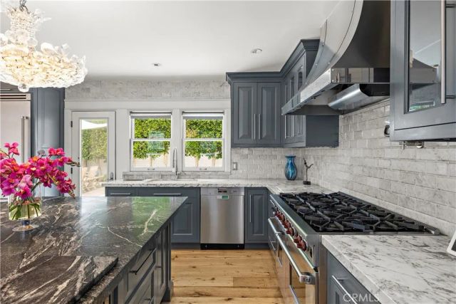 761 Via Lido Nord, Newport Beach, CA 92663
