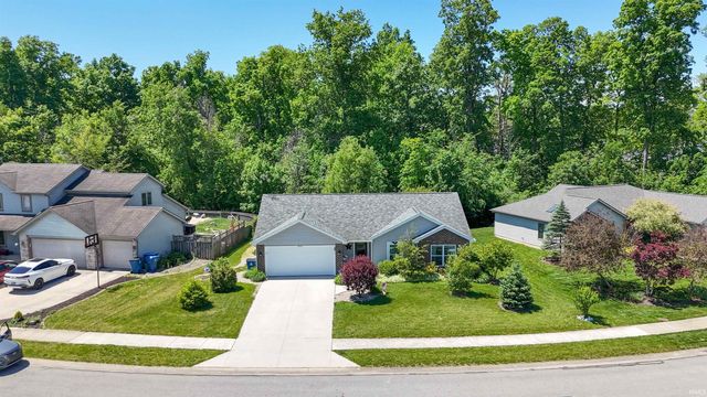 9376 Falcon Way, New Haven, IN 46774