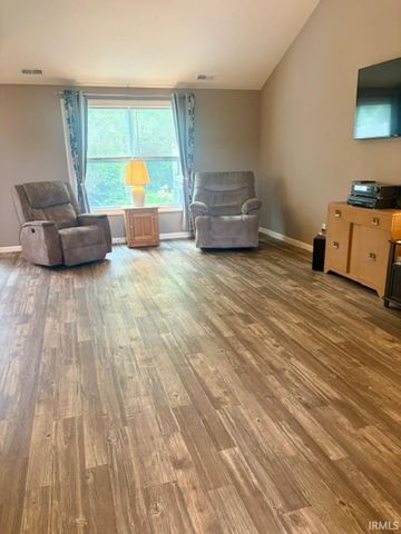 9376 Falcon Way, New Haven, IN 46774