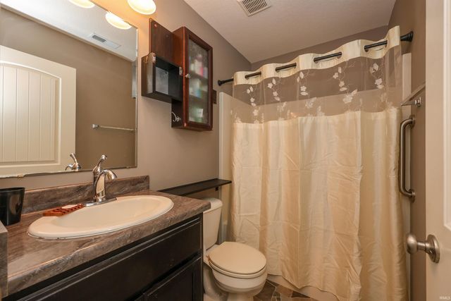 9376 Falcon Way, New Haven, IN 46774
