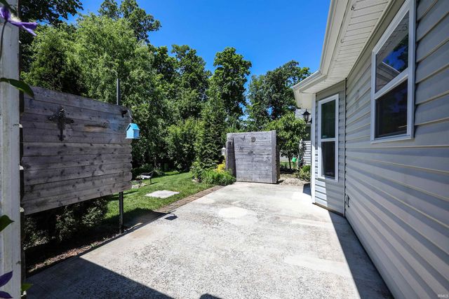 9376 Falcon Way, New Haven, IN 46774