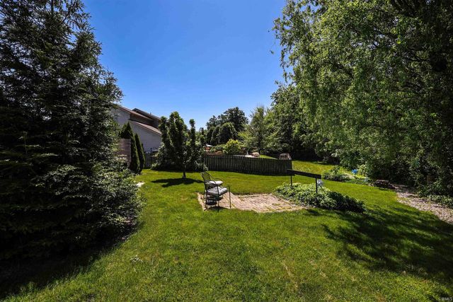 9376 Falcon Way, New Haven, IN 46774