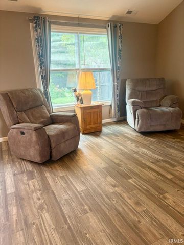 9376 Falcon Way, New Haven, IN 46774