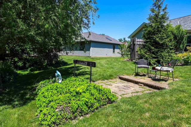 9376 Falcon Way, New Haven, IN 46774